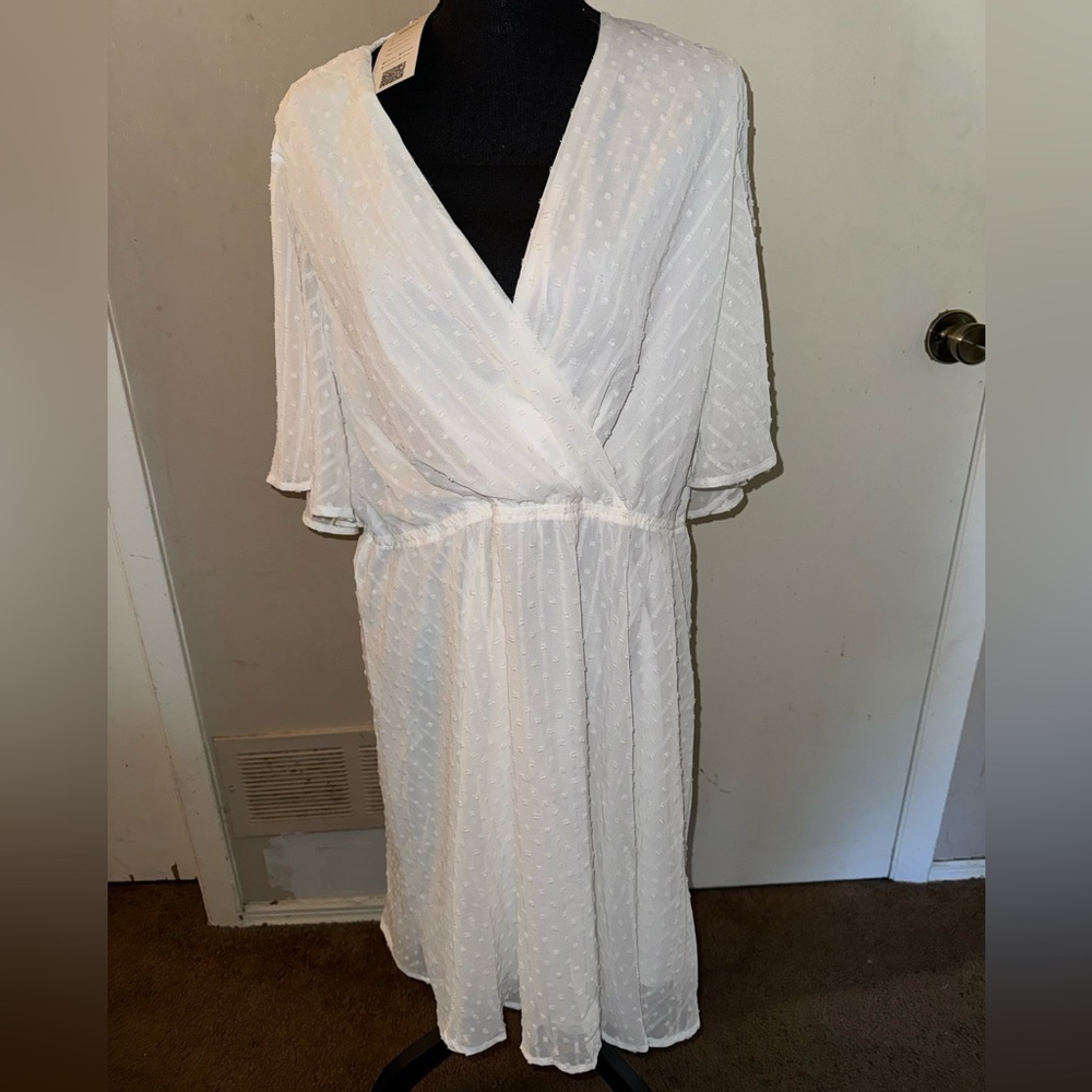 White textured dress